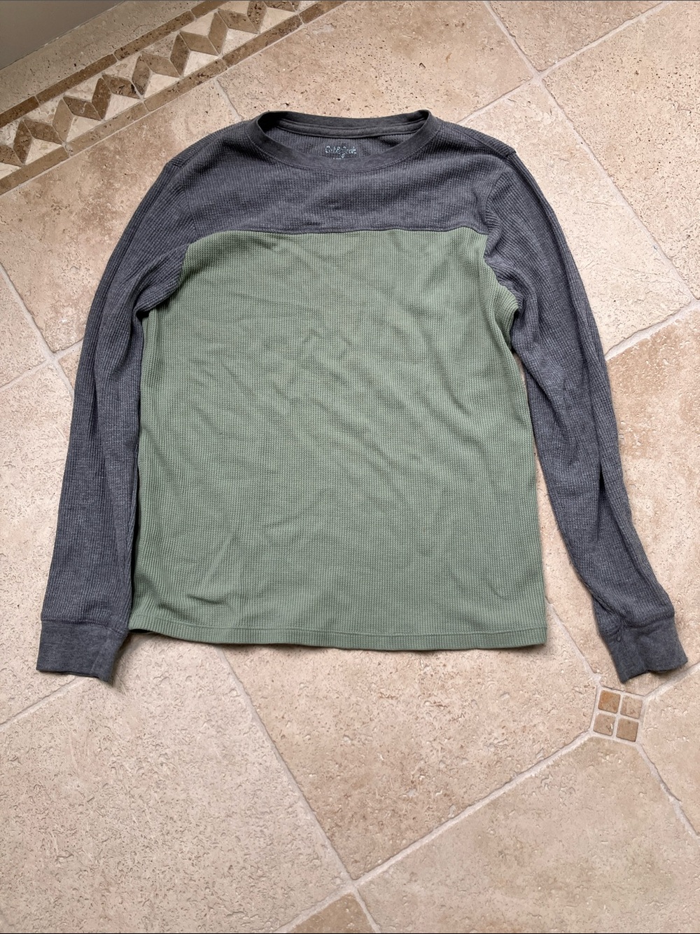 Classic Two-Tone Thermal Long-Sleeve Shirt - Boys size 12-14